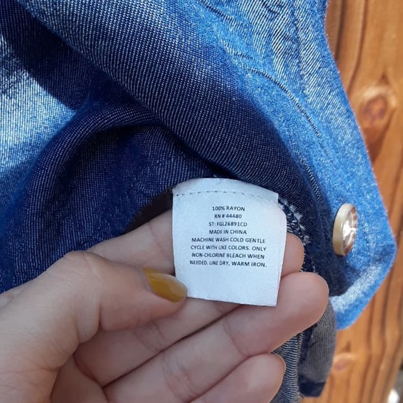 Kelly Renee Blue Button Down Midi Skirt Size M - Picture 6 of 7